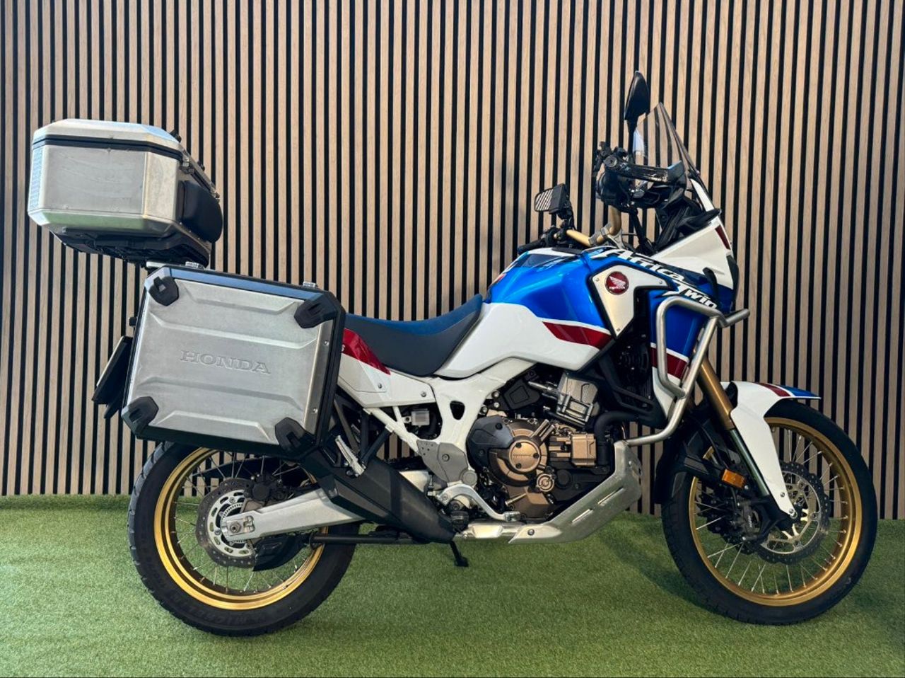 Moto HONDA CRF1000L AFRICA TWIN de seguna mano del año 2019 en Madrid