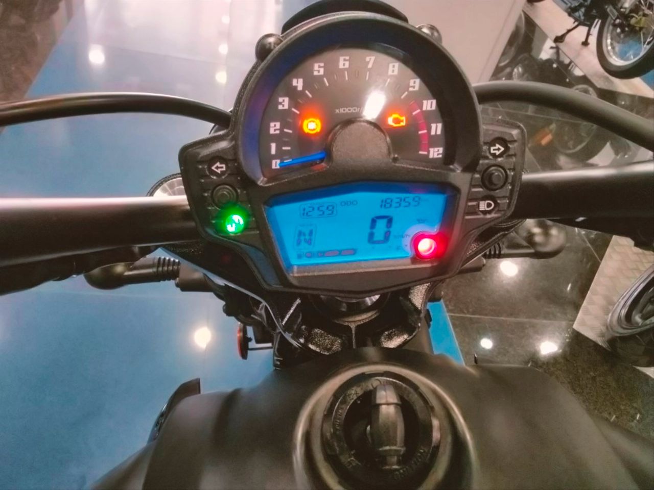 Moto KAWASAKI VULCAN S ABS de seguna mano del año 2018 en Málaga