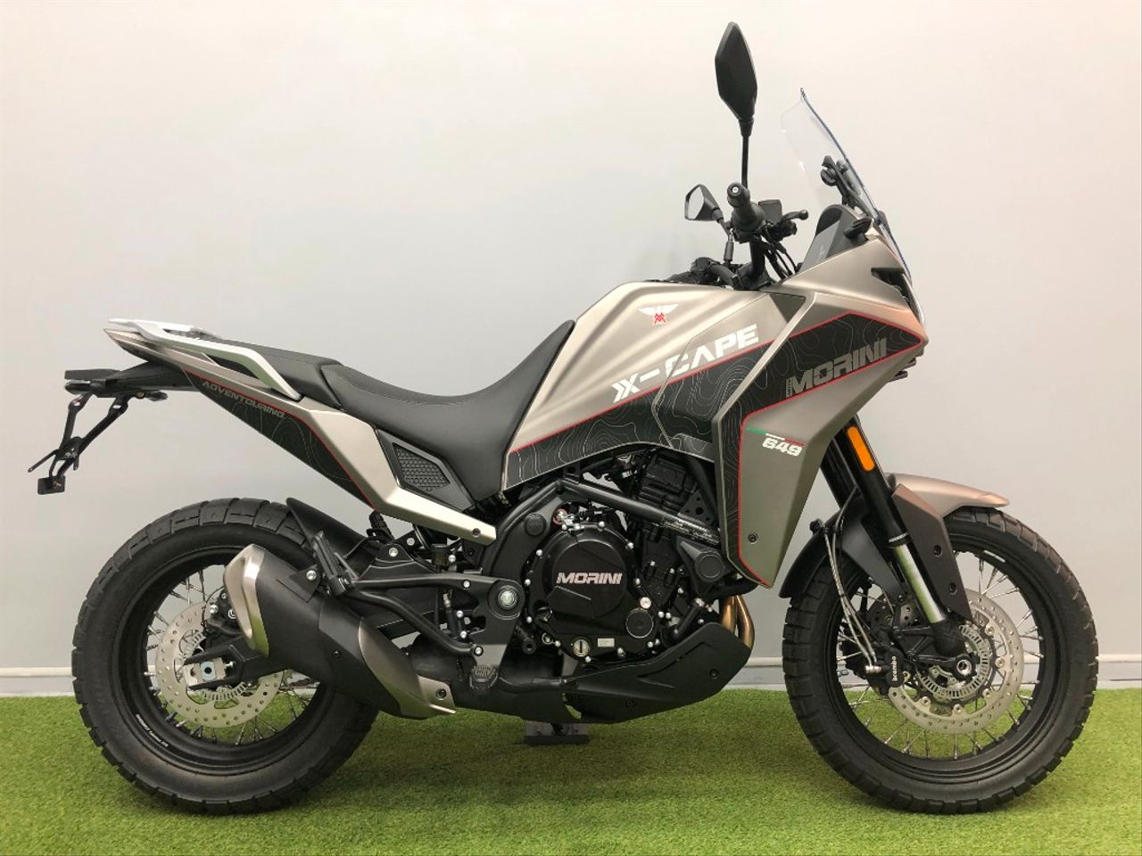 Moto MOTO MORINI X-CAPE 650 de seguna mano del año 2023 en Madrid