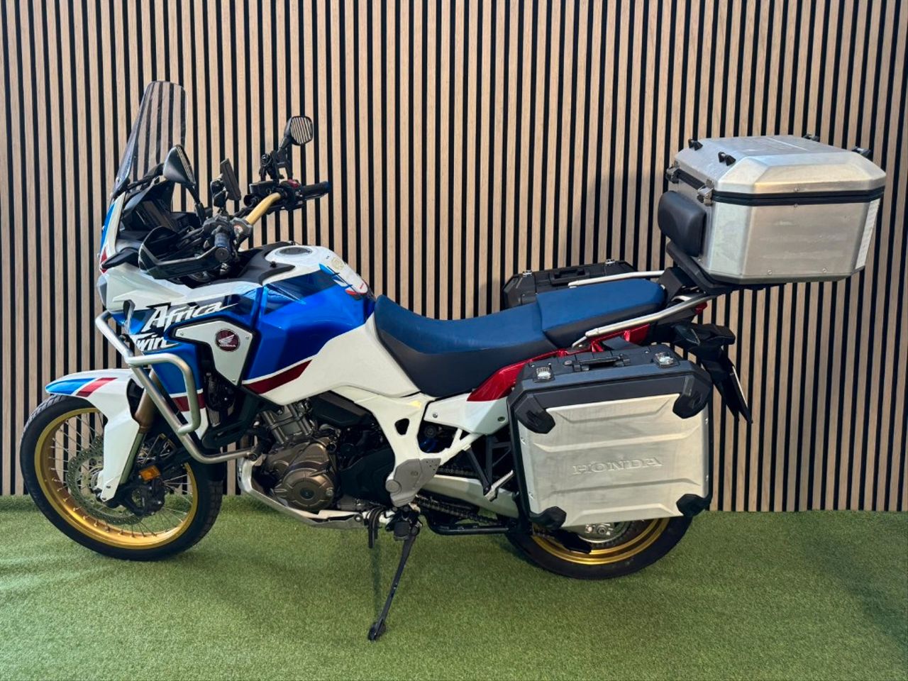 Moto HONDA CRF1000L AFRICA TWIN de seguna mano del año 2019 en Madrid