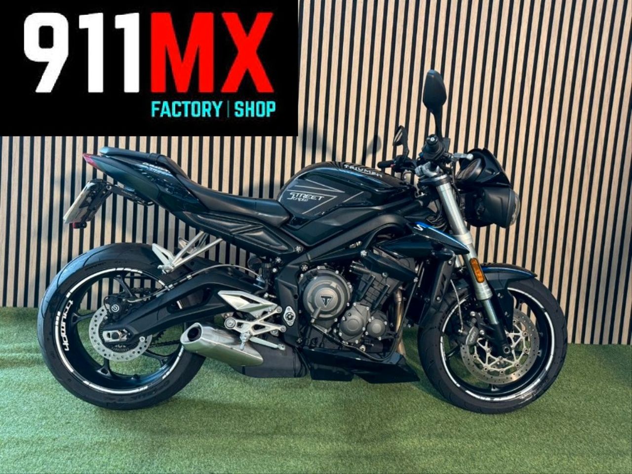 Moto TRIUMPH STREET TRIPLE de seguna mano del año 2019 en Madrid