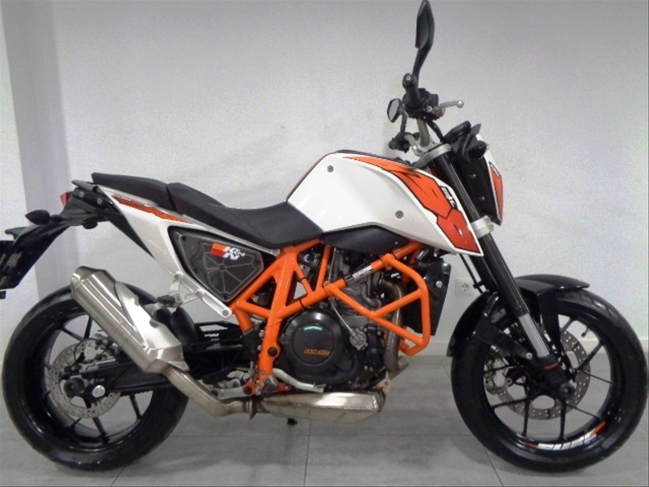 Moto KTM 690 DUKE de seguna mano del año 2015 en Málaga